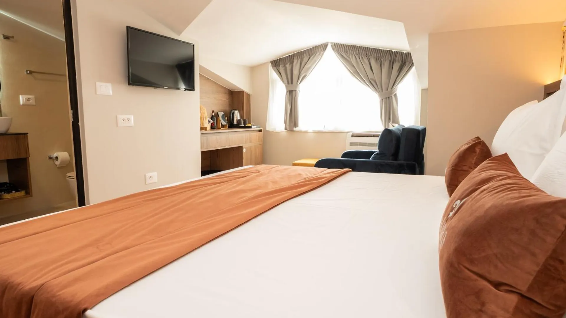 Vila Lasko Hotel Golem  4*, Golem (Tirana)